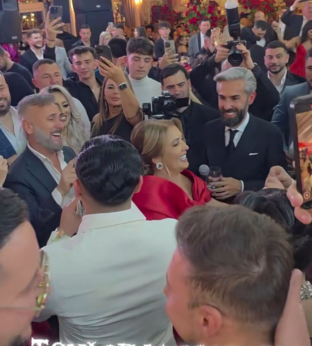 Cum arată mama lui Armin Nicoară? A furat toate privirile la nuntă și a făcut show pe ringul de dans