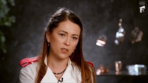 Lacrimi și suferință pentru Nina Hariton, de la Chefi la cuțite după dialogul cu Sorin Bontea. Cuțitul de aur al echipei roșii, la un pas de eliminare