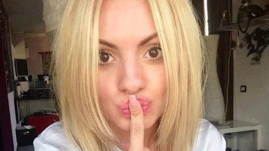 Alexandra Stan a intrat deja în vacanţă! Şi-a tras pe ea costumul de baie şi....