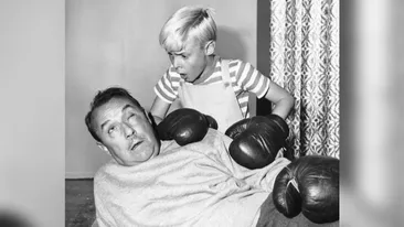 Doliu la Hollywood! Dennis, pericol public, ucis de o boală necruțătoare