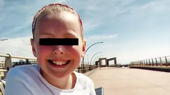 O fetiță de 9 ani a fost murit în timpul vacanței cu cortul și poliția îl acuză pe tatăl ei. Ce detaliu le-a atras atenția martorilor