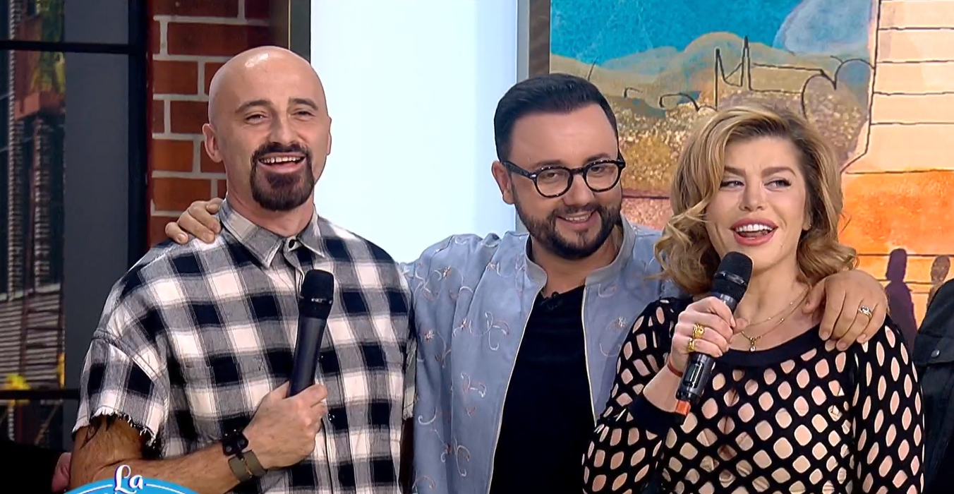 Loredana Groza, cu zonele intime la vedere în direct la Pro TV, în emisiunea lui Cătălin Măruță