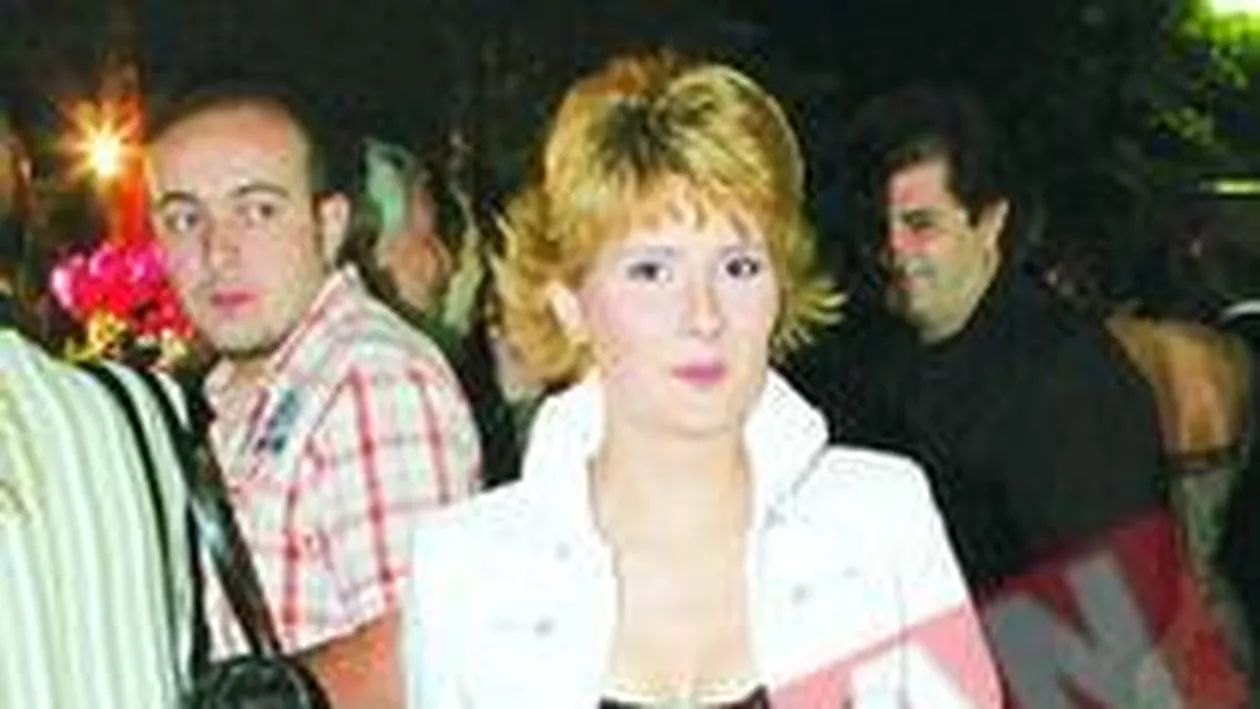 Sandra si-a cumparat 50 de plante de casa noua