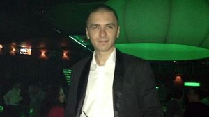 Victor Faur si-a regasit pofta de viata! Vezi cum se distreaza romanul care a spart serverele NASA!