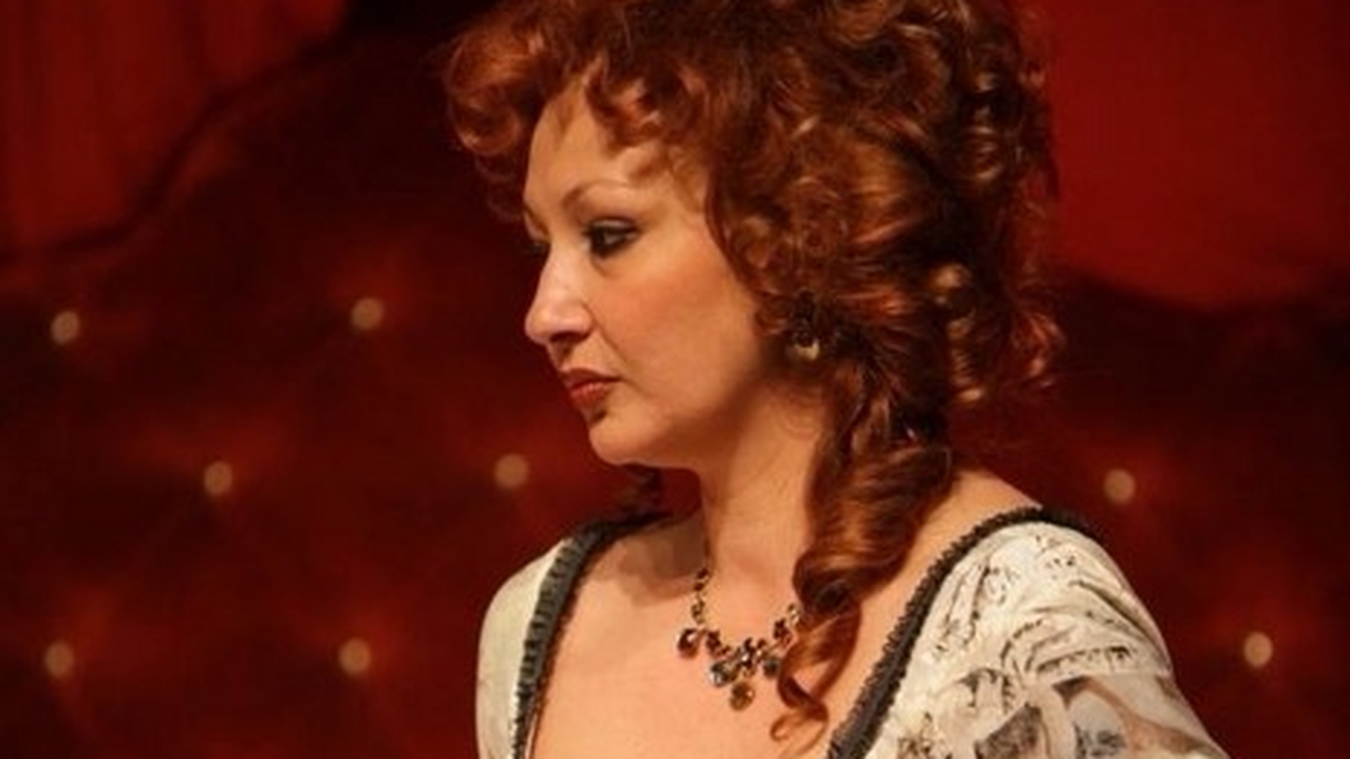 Teatrul românesc este în doliu. O îndrăgită actriţă a murit. "Cu tristeţe şi durere anunţăm..."