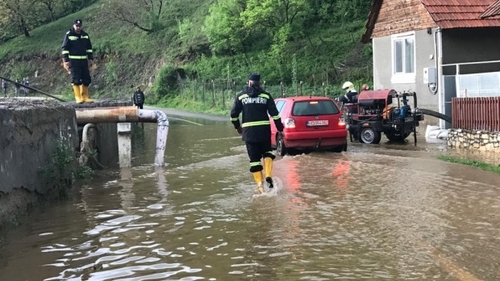 Hidrologii avertizează! Cod portocaliu de inundații pe râuri din 15 județe