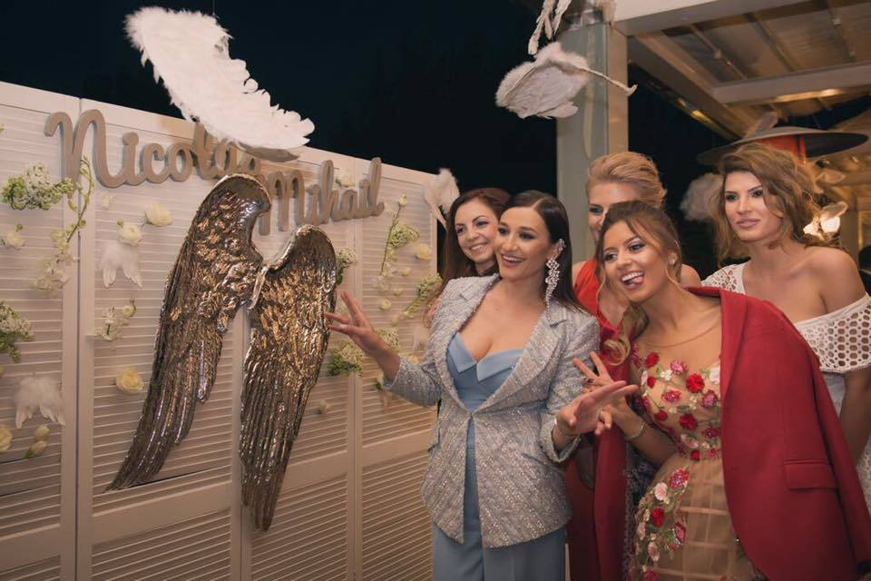 Claudia Pătraşcanu şi Gabi Bădălău şi-au botezat cel de-al doilea copil. Artista a izbucnit în lacrimi