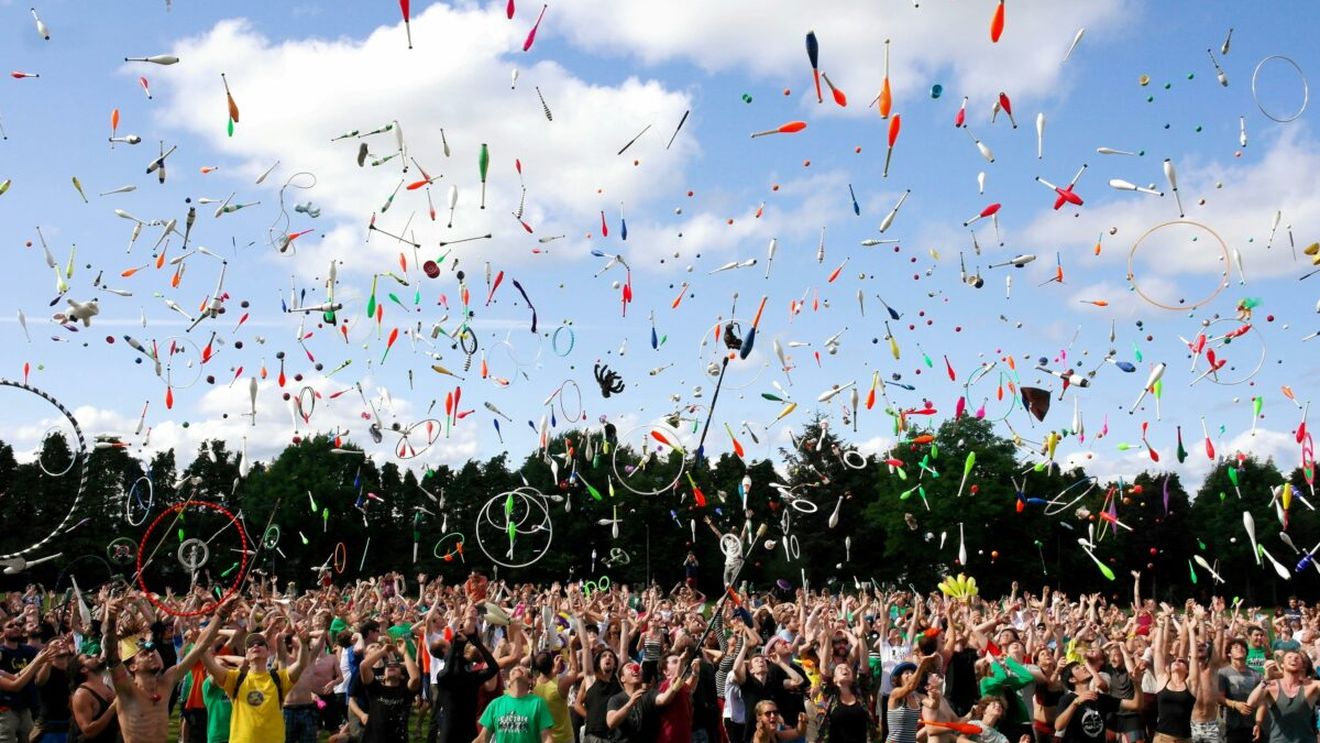 Cum au devenit templele din Taiwan noile epicentre ale petrecerilor rave: „E benefic pentru zei”