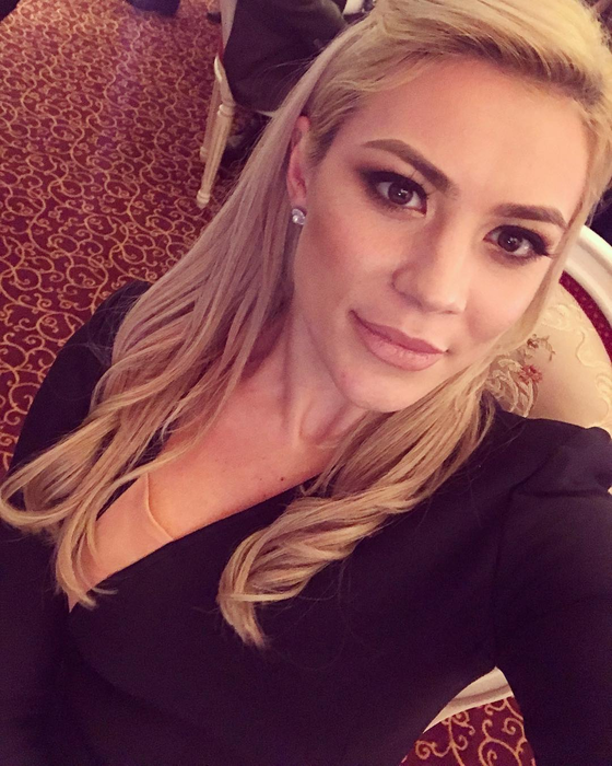 Bombă în showbiz! Cu cine s-a cuplat Victor Slav. Primele imagini