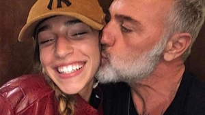 Întreaga planetă îl cunoaşte pe GIANLUCA VACCHI, dar nimeni nu avea habar că aceasta e fiica lui adoptivă! Aşa arată GINEVRA