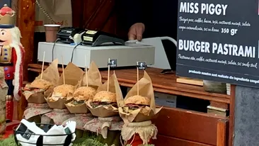 Cât costă un burger cu cartofi prăjiți în Târgul de Crăciun din Piața Constituției din București