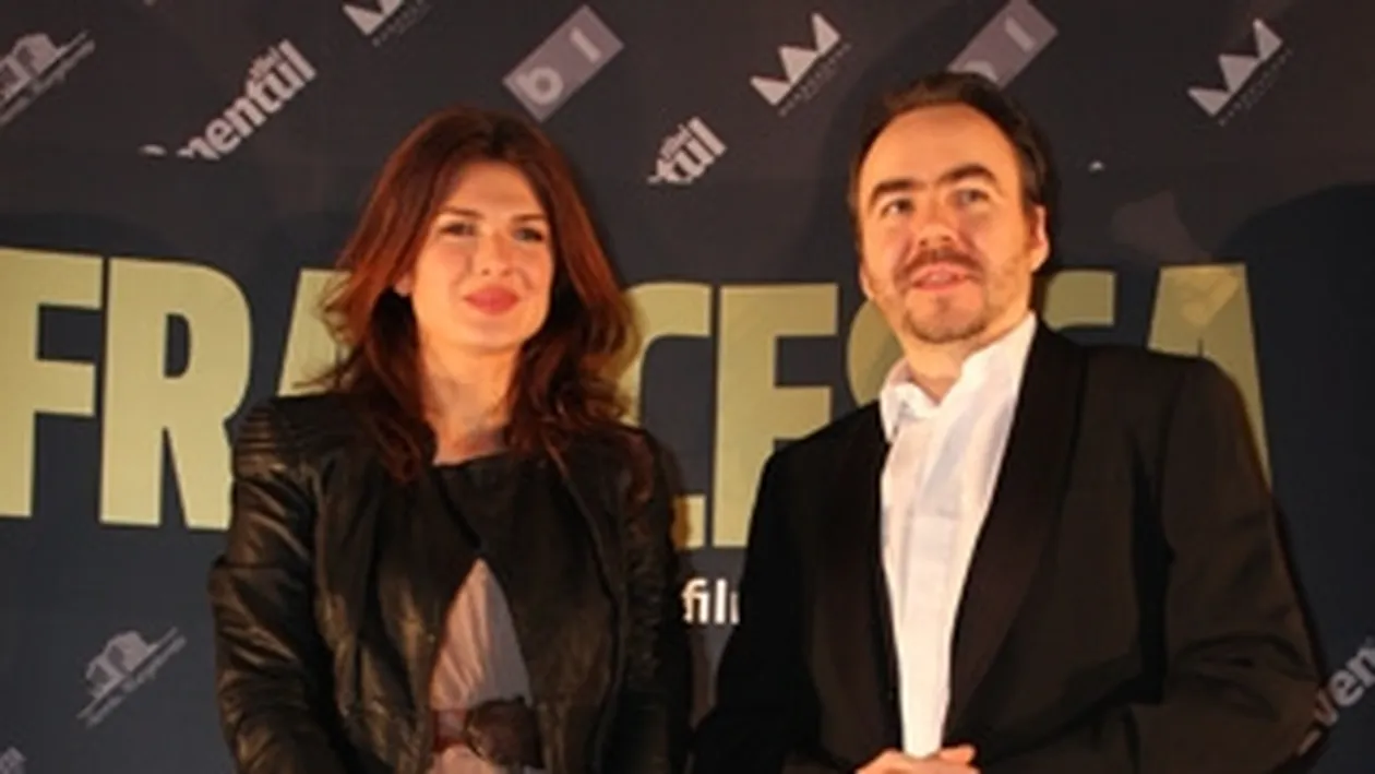 A fotografiat-o goala pusca pe Monica Birladeanu in aparatamentul lui, dar nu s-au impacat! Vezi explicatia neasteptata a lui Bobby Paunescu despre fotografiile sexy!