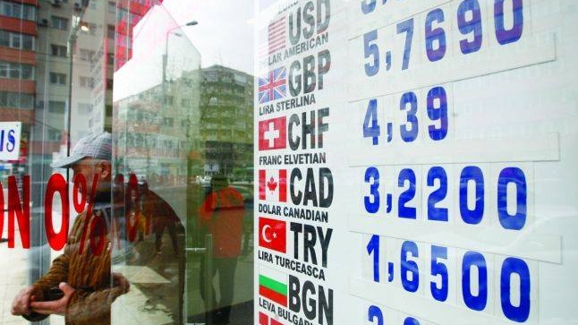 Curs valutar 19 iulie 2019. Situație rar întâlnită: Câți lei costă azi 1 euro