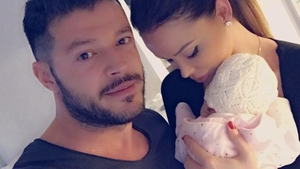 Cea mai emoţionantă fotografie de până acum cu BIANCA DRĂGUŞANU şi VICTOR SLAV, alături  de micuţa SOFIA: „Suflet pur şi frumos...“