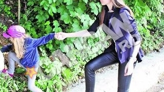 Monica nu o poate lua inca pe Irina! Judecatorii au decis ca micuta sa ramana la Irinel