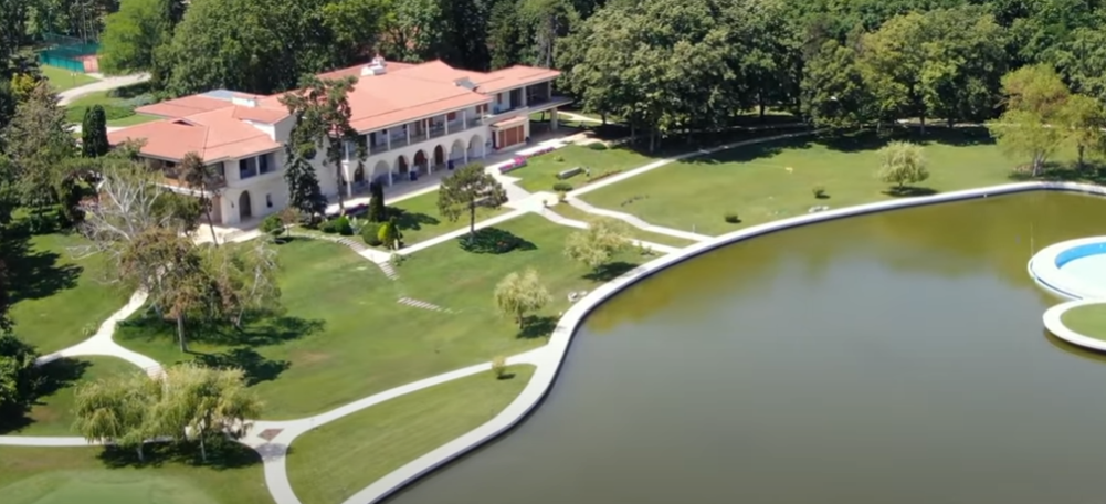 Cum arată acum vila lui Nicolae Ceaușescu de la Neptun? Sursă foto: Youtube Infrastuctura Romania