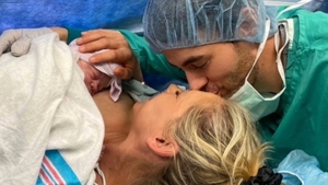 Enrique Iglesias, tată pentru a patra oară! Anna Kournikova este însărcinată