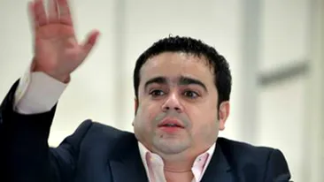 Adi Minune, audiat de politistii din Iasi pentru furtul unei sticle de sampanie!