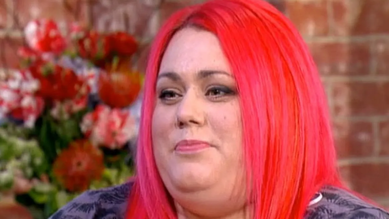 Preotul nu a mai lasat-o in biserica din cauza sanilor prea mari. La 16 ani erau deja imensi. Cum arata acum bustul tinerei