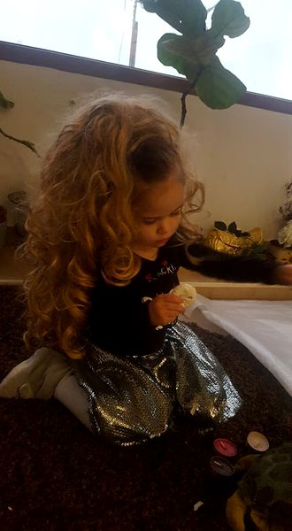 Sânziana Buruiană vrea să facă vedetă din fiica ei de doi ani! Și-a dus micuța la salon și…