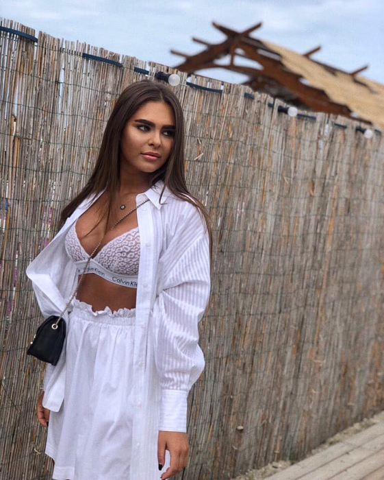 Derya Çakmak, reporteriță new-entry, cu care s-a anuturat Cazacu