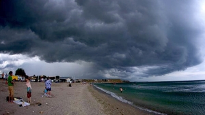 Meteorologii Accuweather au modificat prognoza: Se strică vremea la mare începând cu această dată
