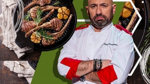 Chef Scărlătescu te ajută să pregătești masa de Paști pe ultima sută de metri. "Mielul nu trebuie decât..."