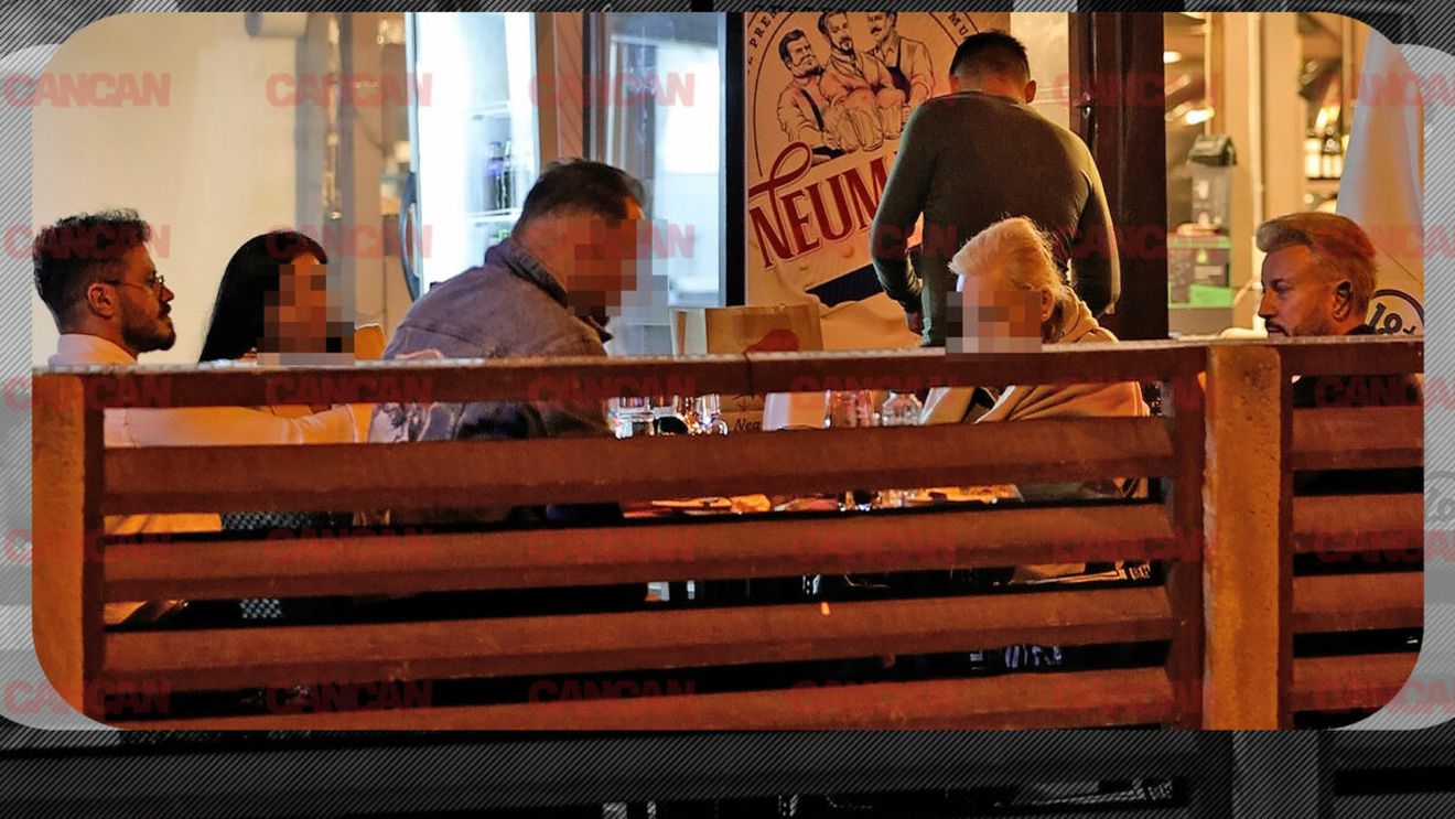 Cătălin Botezatu, așa cum niciodată nu l-ai văzut! Câmpenească la ”Nea Mitică”, alături de amici, cu... Mici, grătar și vin la carafă!