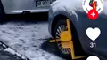 Șoferii care au parcat pe trotuar s-au trezit cu roțile blocate. Primăria a postat imaginile pe TikTok
