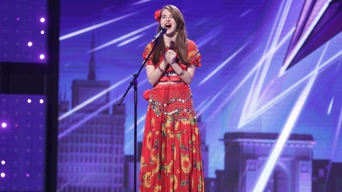 Scandalos! Isabela de la Românii au Talent a comandat un burger, dar a fost refuzată pe motiv că e țigancă. Ce răspuns a primit fosta concurentă de la Pro TV din partea angajaților restaurantului