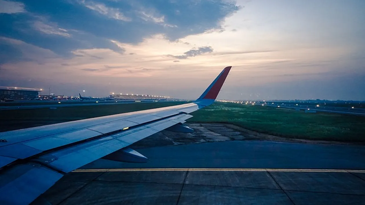 BANCUL ZILEI | Într-un avion ce mergea de la Paris la New York are loc un mare scandal la Business Class