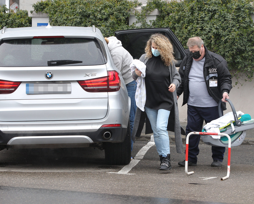 Alina Laufer a părăsit maternitatea după șase săptămâni