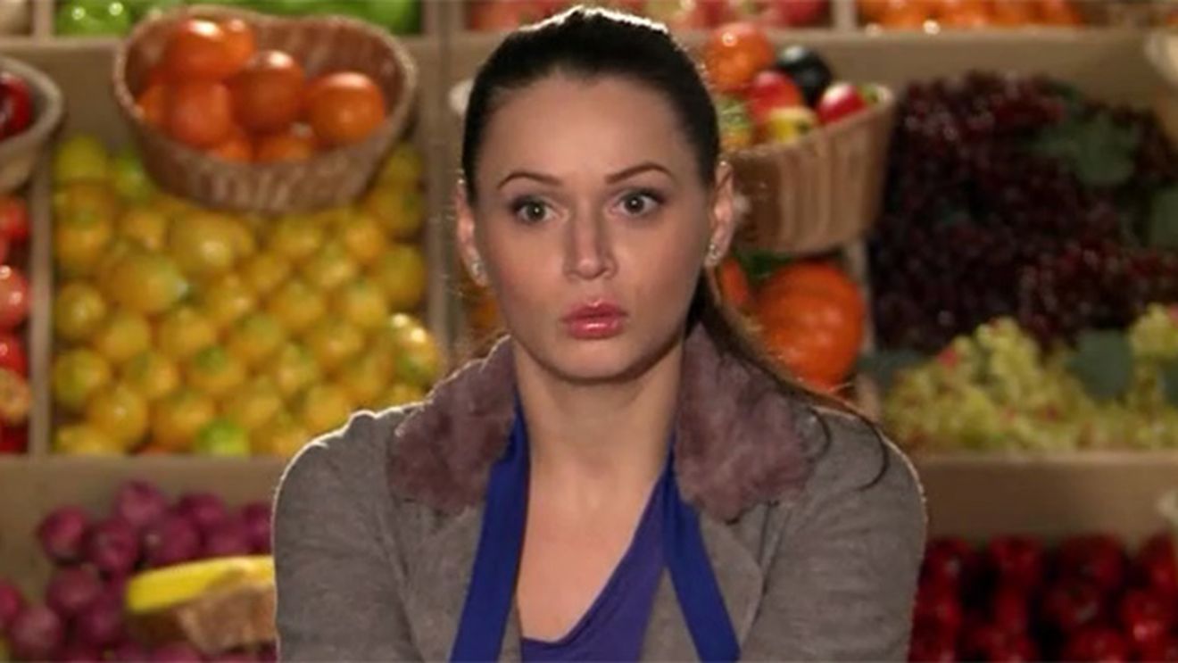 Secretul sotului casnicei siliconate de la Masterchef! Arestat in Italia dupa ce a furat cosmetice, deghizat in femeie gravida!