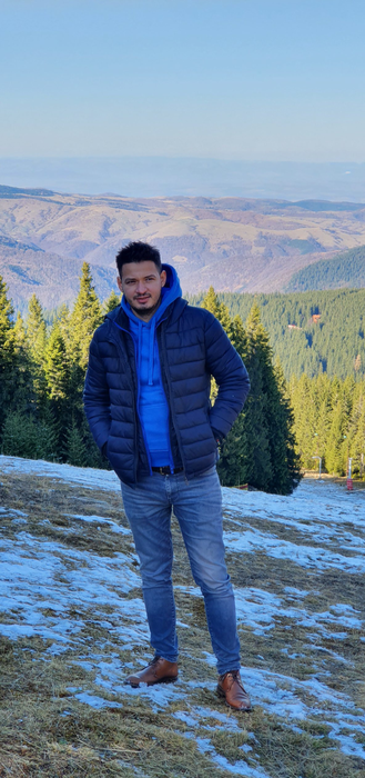 Toată lumea o știe pe fiica lui Sorin Bontea, dar nu o să-ți vină să crezi cum arată fiul său de 26 de ani. Zici că sunt frați gemeni!