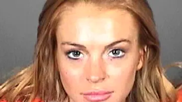 Lindsay Lohan a comis-o din nou! A fost arestata la New York! Afla ce acuzatii i se aduc!