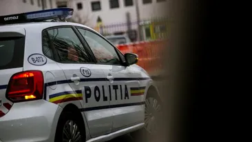Polițiștii din Botoșani au deschis focul de aramă asupra unui șofer! Bărbatul a încercat să lovească un agent cu mașina