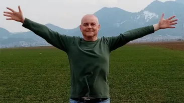 Povestea fabuloasă de dragoste dintre un brașovean divorțat și o bucureșteancă (încă) măritată. S-au cunoscut pe net, într-un joc online, dar ce a urmat depășește orice imaginație