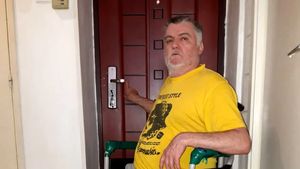 Nedreptate pentru un bărbat cu dizabilități! Bătrânul a cerut ajutor la 112, iar aceștia l-au sancționat cu 2.000 de lei, pe motive de COVID-19