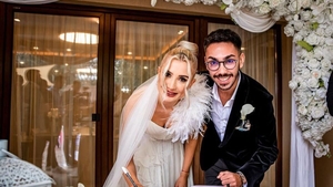 Câţi bani au făcut Armin Nicoară şi Claudia Puican, la nunta cu 7 perechi de naşi? "Mama a luat plicurile"
