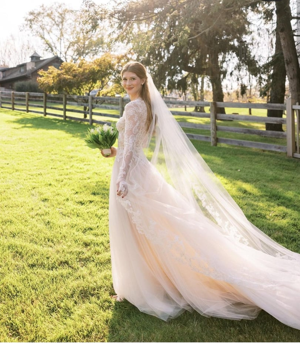 FOTO| Fiica lui Bill Gates s-a căsătorit! Ce ținute a ales Jennifer Gates pentru marele moment