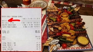Un bucureștean a fost OBLIGAT să plătească bacșiș, într-un local din Centrul Vechi. I-a venit pe nota de plată!