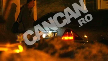 Adrian Enache nu se hotaraste cu cine vrea sa locuiasca. Vizita nocturna la fosta sotie!