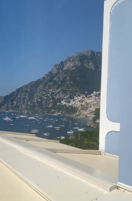 Imagine spectaculoasă din stațiunea Villa Treville din Positano