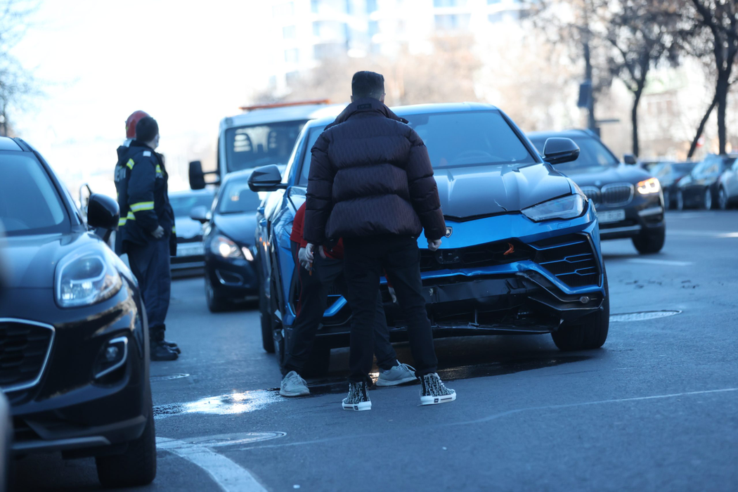 Lamborghini-ul URUS de 320.000 de euro a fost avariat (Foto: CANCAN.RO)