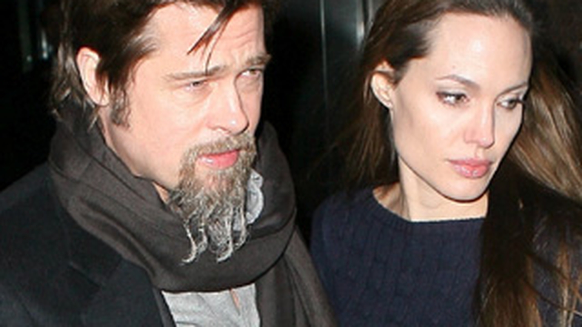 Angelina Jolie a angajat un detectiv particular pentru a-l urmari pe Brad