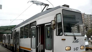 Circulația tramvaielor pe linia 11, oprită din cauza unui accident grav provocat de un cap-tractor