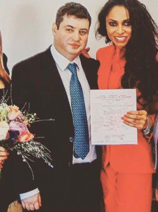 Ex-soțul lui Laurette
a primit 15 ani de închisoare!