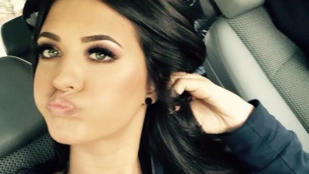 Antonia, cum n-ai mai vazut-o niciodata. Si-a scos chilotii si...