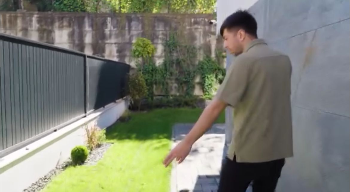 Cum arată vila cu două etaje a lui Mircea Bravo! Și-a luat casă în cel mai scump oraș din România