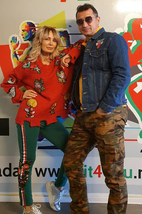 Daniela Gyorfi s-a pozat nemachiată. Cum arată fața artistei, care a fost criticată pentru operațiile estetice